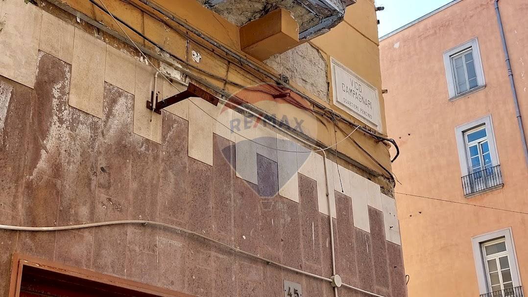 Edificio all\'aperto - Locale Commerciale Vico Maglioli
 
21, Napoli - foto 3