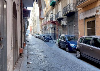 Edificio all\'aperto - Locale Commerciale Vico Maglioli
 
21, Napoli - foto 7