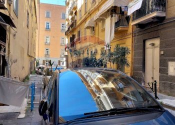 Edificio all\'aperto - Locale Commerciale Vico Maglioli
 
21, Napoli - foto 11