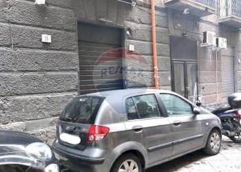 Edificio all\'aperto - Locale Commerciale Vico Maglioli
 
21, Napoli - foto 13