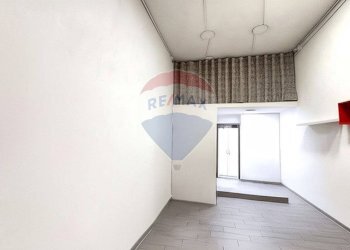 Stanza vuota - Locale Commerciale Vico Maglioli
 
21, Napoli - foto 22