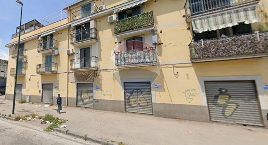 Edificio all\'aperto - Commercial Premises Napoli - photo 1