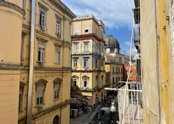 Edificio all\'aperto - Trilocale Napoli - foto 1