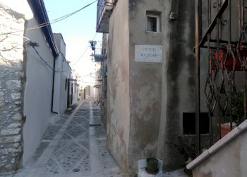 Foto 1 - Trilocale Via Raspone
 
10, Vico del Gargano - foto 1