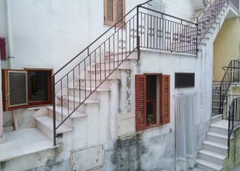 Foto 1 - Quadrilocale Via FAMIGLIA MORSILLI
 
20, Ischitella - foto 1