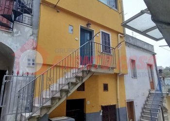 Foto 2 - Stabile - Palazzo Via Ventrella
 
60, Ischitella - foto 2