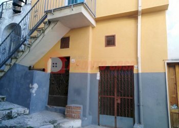 Foto 4 - Stabile - Palazzo Via Ventrella
 
60, Ischitella - foto 4