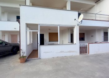 Foto 2 - Stabile - Palazzo Località ISOLA VARANO
 
snc, Ischitella - foto 2