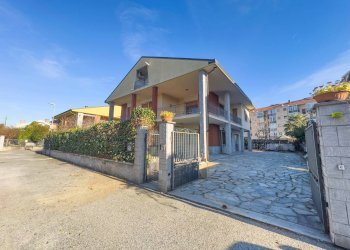 Foto 1 - Villa Via Trento, Orbassano - foto 1