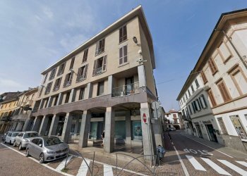 Foto 2 - Negozio Via Giuseppe Garibaldi, Trecate - foto 2