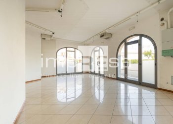 Foto 5 - Negozio Montebelluna - foto 5