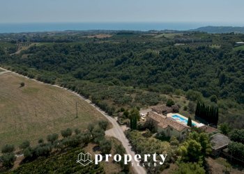 Foto 4 - Villa contrada colle sant'andrea
 
6, Ripatransone - photo 4