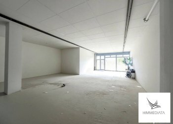 Foto 1 - Locale Commerciale PIAZZA L. TENCO, Jesolo - foto 1