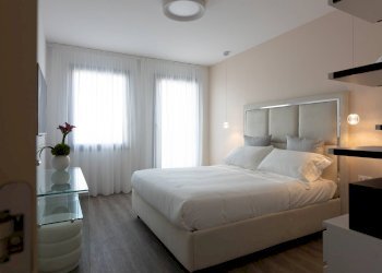 Foto 13 - Quadrilocale Piazza Brescia
 
15, Jesolo - foto 13