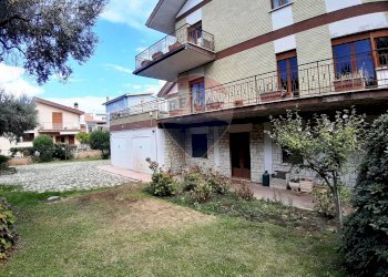 Edificio all\'aperto - Villa via sant' angelo, Cerveteri - foto 47