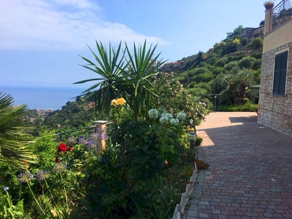 Bordighera Villa vista mare  in Vendita - Villa Bordighera - foto 1