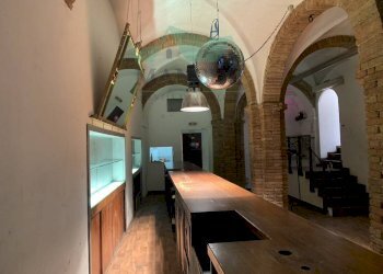 Foto 1 - Commercial Premises MURA OCCIDENTALI
 
66, Jesi - photo 1