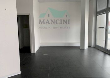 Foto 1 - Commercial Premises DON MINZONI
 
30, Jesi - photo 1