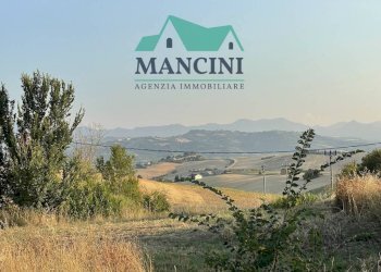 Foto 1 - Terreno edificabile STATALE 17
 
18, San Marcello - foto 1