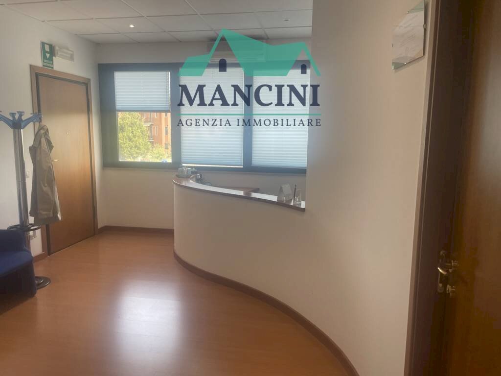 Foto 2 - Ufficio VIA  TRENTO
 
3, Castelbellino - foto 2