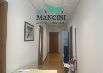 Foto 5 - Ufficio VIA  TRENTO
 
3, Castelbellino - foto 5