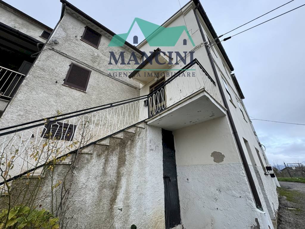 Foto 2 - Independent house FRAZIONE SAN GIOVANNI PRECIECCHIE, Fabriano - photo 2