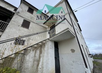 Foto 2 - Independent house FRAZIONE SAN GIOVANNI PRECIECCHIE, Fabriano - photo 2