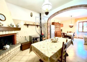 \nFoto 18\n - Villa loc.Salvanelli
 
10, Torrita di Siena - foto 18