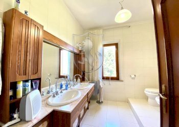 \nFoto 32\n - Villa loc.Salvanelli
 
10, Torrita di Siena - foto 32