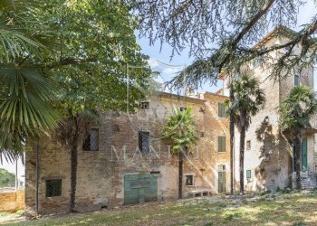 Exterior storage - Rustic Via della Vittoria
 
22, Castiglione del Lago - photo 29