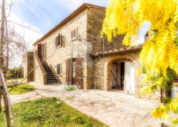 \nFoto 1\n - Rustico Via di Fortezza
 
4, Cortona - foto 1