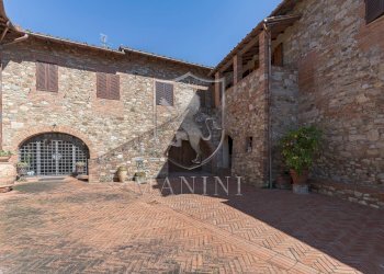 \nFoto 7\n - Rustico piazza matteotti
 
3, Castellina in Chianti - foto 7