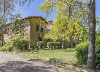 \nFoto 20\n - Rustico piazza matteotti
 
3, Castellina in Chianti - foto 20