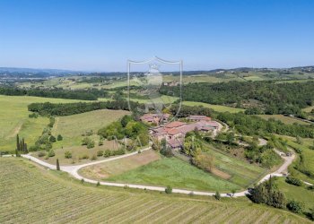 \nFoto 60\n - Rustico piazza matteotti
 
3, Castellina in Chianti - foto 60