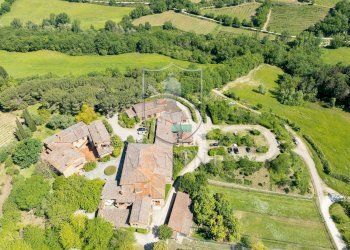 \nFoto 70\n - Rustico piazza matteotti
 
3, Castellina in Chianti - foto 70