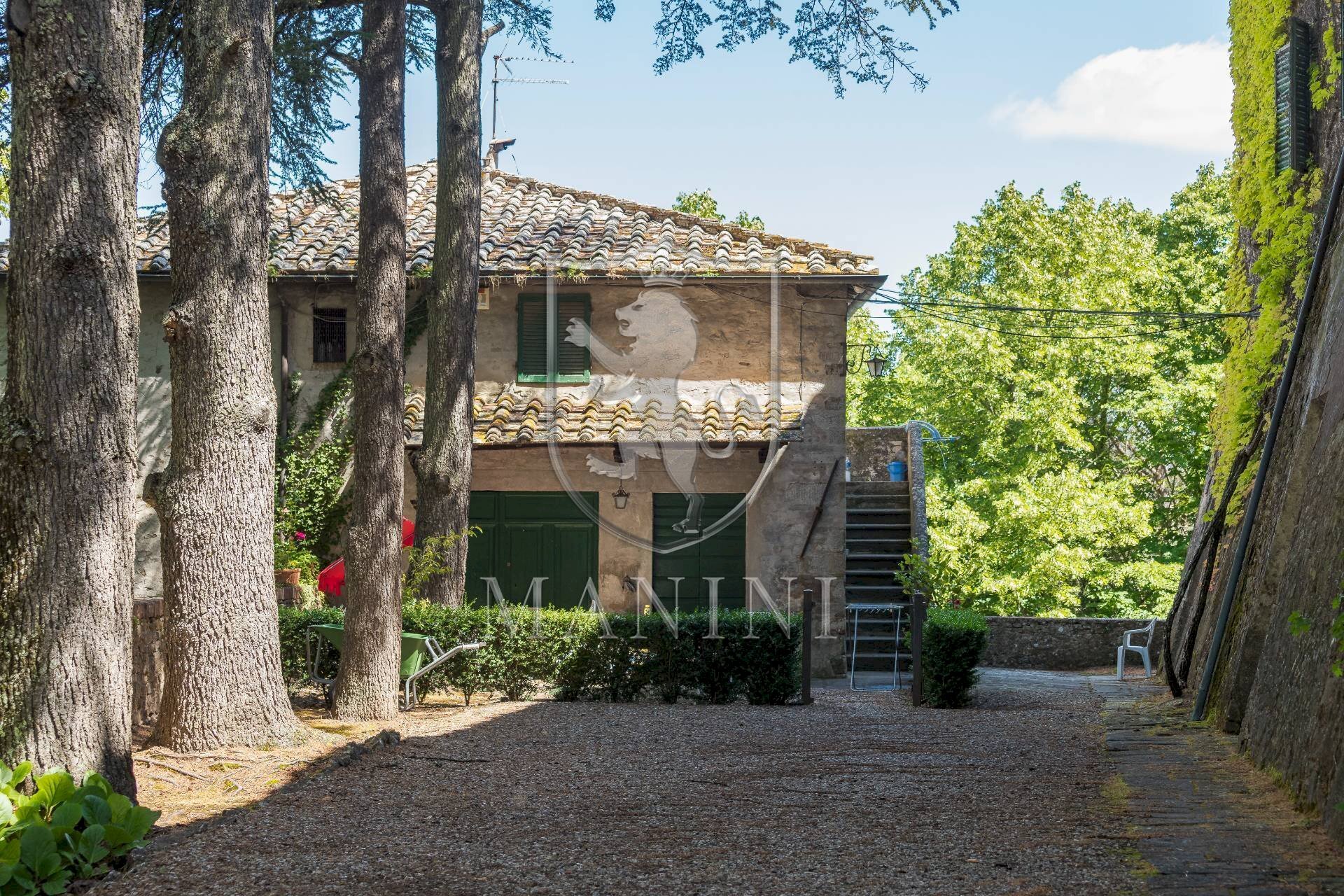 \nFoto 3\n - Castle Castelnuovo Berardenga, Radda in Chianti - photo 3