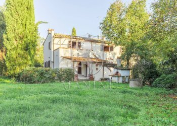 \nFoto 1\n - Rustico via Larga
 
3, Foiano della Chiana - foto 1