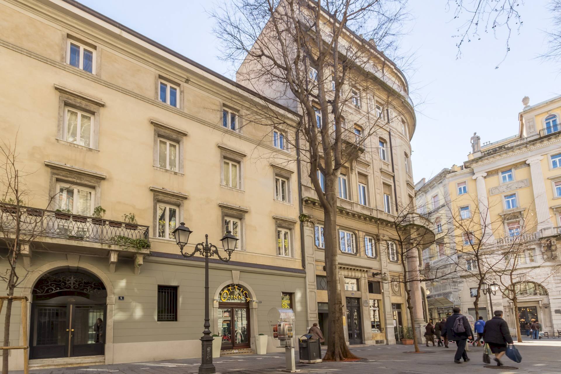 Foto 2 - Locale Commerciale Viale XX Settembre
 
5, Trieste - foto 2