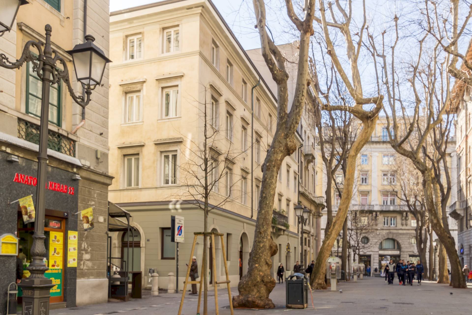 Foto 3 - Locale Commerciale Viale XX Settembre
 
5, Trieste - foto 3