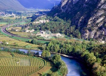 Foto 1 - Terreno agricolo Strada della rocca
 
2, Rivoli Veronese - foto 1