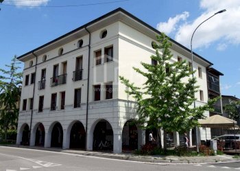 Foto 1 - Locale Commerciale VIA BORGOSATOLLO, Montirone - foto 1