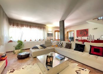 Foto 17 - Villa Via Leonardo Petruzzi
 
33, Città Sant'Angelo - foto 17