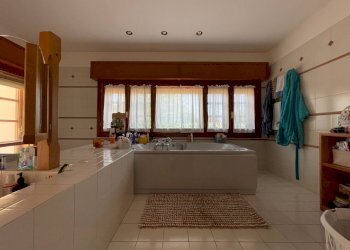 Foto 38 - Villa Via Leonardo Petruzzi
 
33, Città Sant'Angelo - foto 38