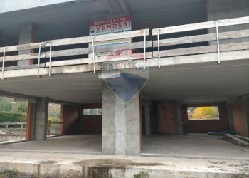 Edificio all\'aperto - Commercial Premises via Manzoni
 
sn, Ponte San Pietro - photo 5