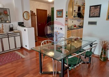 Sala da pranzo - Four-room apartment piazza Albini
 
8, Robbiate - photo 4