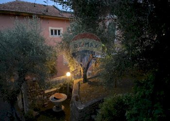 Giardino - Casa semi indipendente Via Aurelia Ovest
 
2, Diano Marina - foto 10