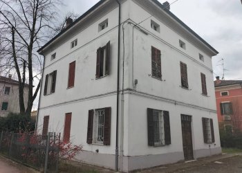 Foto 1 - Casa semi indipendente Via Roma
 
12, Soragna - foto 1