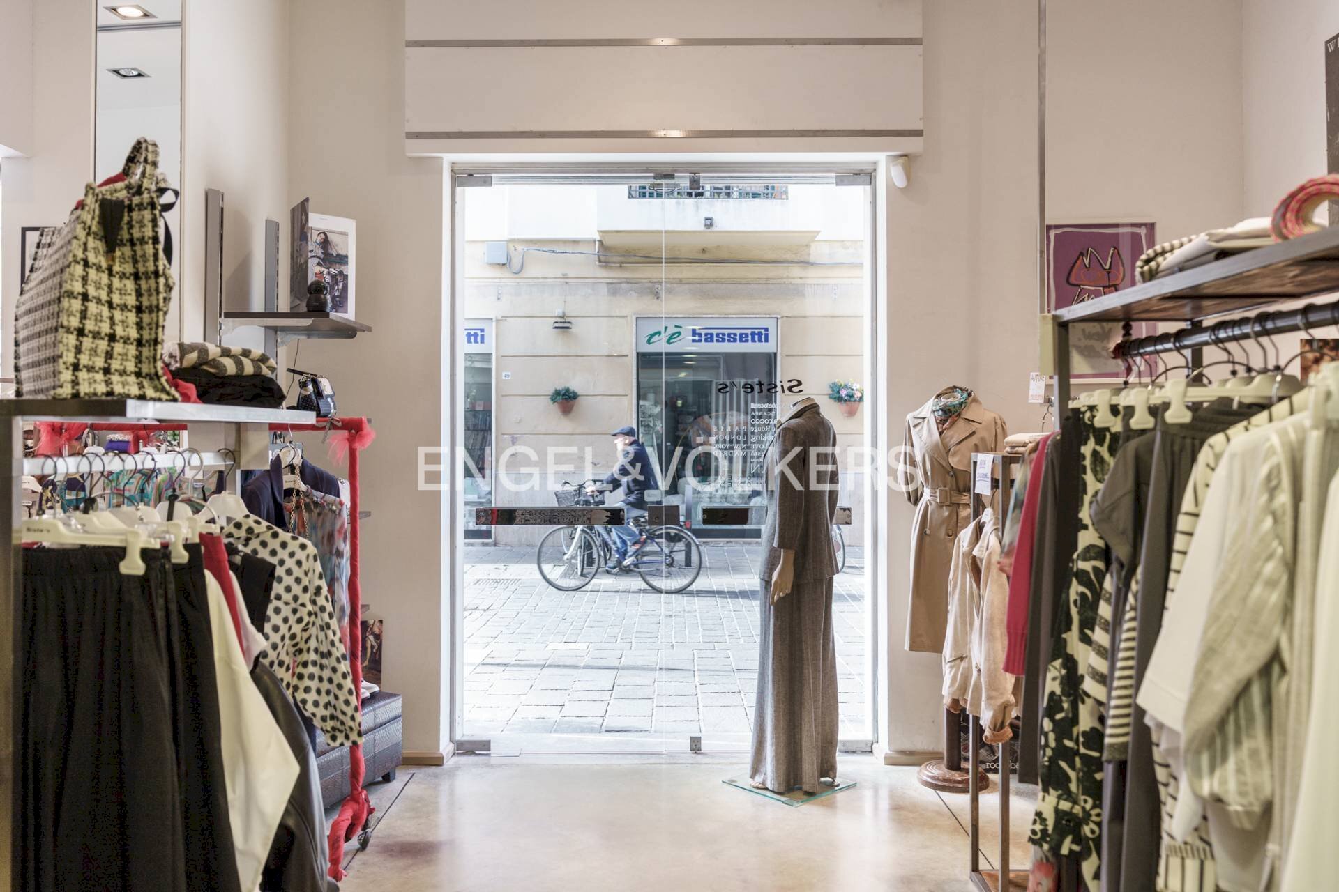 Foto 2 - Locale Commerciale Via Roma
 
80, Pescara - foto 2