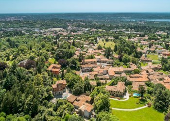 Foto 42 - Villa via Adda
 
6, Varese - photo 42