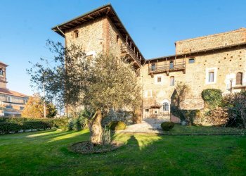 Foto 2 - Castello Via XXV Aprile, Castelletto Cervo - foto 2